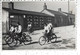 85 - CHALLANS - ( VENDEE ) - T.Belle Photo Animée ( Jeunes Filles En Vélo Dans Une Rue Du Village ) Scoutisme ? - Challans