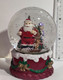 Delcampe - 02450 Palla Di Neve / Glass Waterglobe - Babbo Natale - Giocoplast Kmates - H 13.5 - Weihnachtsmänner