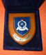 COFFRET PLAQUE EN BOIS DE ROYAL OMAN POLICE MAINTIEN DE L'ORDRE SULTAN OMAN TBE - Police & Gendarmerie