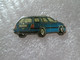 Delcampe - PIN'S       VOLKSWAGEN   GOLF   BREAK - Volkswagen