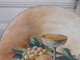 Delcampe - Plat En Terre Cuite "Nature Morte Au Raisin Pêche Et Coupe à Champagne" Décor Signé G PAYEN - Autres & Non Classés