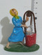 09674 Pastorello Presepe - Statuina In Plastica - Donna Al Pozzo - Crèches De Noël