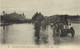 INONDATIONS De PARIS (Janvier 1910) Le Grand Palais Voiture Taxi Attelage RV - Alluvioni Del 1910