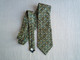 Cravate John Fields Soie Style Baroque Vert Bleu Jaune . - Ties