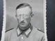 Echtfoto Soldat Der Wehrmacht / Reichswehr ?? Uniform Mit Abzeichen. Portrait / Ausweisfoto - War, Military