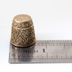 Delcampe - Thimble FLORAL Ethnic Pattern Needlework Solid Brass Metal Russian Souvenir - Dés à Coudre