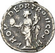 Lucius Verus (161 - 169): Lot 2 Stück; Æ-Sesterz, Rom, 27,06 G, IMP CAES L AVREL – VERVS AVG. Barhäu - The Anthonines (96 AD To 192 AD)