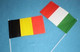 Lot De Deux Drapeaux De Bureau (petite Taille) ! - Bandiere