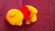 PELUCHE WINNIE L'OURSON Tenant Un Ballon "I LOVE YOU" - Peluches