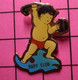 2517 Pin's Pins / Beau Et Rare / THEME : SPORTS / NATATION PLONGEE SOUS MARINE MASQUE TUBA BABY CLUB - Diving