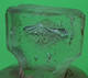 Ancien BOUCHON De CARAFE - Verre Plein Moulé Dessus Ovale SS- Environ H : 4.3 Cm , Diamètre Carafe 2.7 Cm -  Années 1950 - Carafes