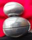 2 OEUFS EN FORME DE BOITE....METAL - Eggs