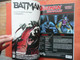 Delcampe - BATMAN SHOWCASE N 1 + N 2 MARS MAI 2012 SERIE COMPLETE URBAN COMICS DC COMICS MORRISON PAQUETTE BURNHAM TOMASI HINE - Batman