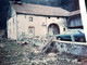 Photo Couleur à Bord Blanc  Devant Sa Maison Ferme Voiture  504 Peugeot Vosges - Persone Anonimi