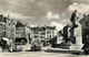 PITHIVIERS - Place Du Martroi Et Monument Aux Morts, Voitures Dont Peugeot 203. - Pithiviers