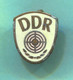 ARCHERY SHOOTING - East Germany DDR, Vintage Pin Badge, Abzeichen, Enamel - Bogenschiessen