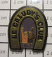 211a Pin's Pins / Beau Et Rare / THEME : MUSIQUE / LE CALUDY'S CLUB A ST MALO DISCOTHEQUE FER A CHEVAL - Musique