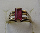 Eleganter 585er Gold Damenring Mit Magentafarbenem Edelstein (153948) - Anillos