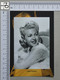 POSTCARD - LANA TURNER -  LE MONDE DU CINÉMA -   2 SCANS  - (Nº48263) - Attori