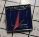 613g Pin's Pins / Beau Et Rare / THEME : ADMINISTRATIONS / LYCEE DES LOMBARDS TROYES - Administrations