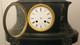 Delcampe - HORLOGE VAUVRAY FRERES 37 RUE DES MARAIS SAINT MARTIN PARIS MARBRE NOIR ET VERT - Clocks