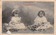 CPA Petites Filles - Les Jumeaux - Jumelles En Train De Jouer - Obliteration 1906 - Groepen Kinderen En Familie