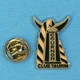 1 PIN'S //  ** CLUB TAURIN / COURNON ** - Stierkampf