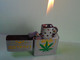 BRIQUET LEGALIZE LIGHTER Feuerzeug ENCENDEDOR ACCENDINO AANSTEKER 打火机 Léttari ライター - Autres & Non Classés