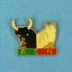 1 PIN'S //  ** MANADES  A-C-N  / VERT ET ROUGE ** - Bullfight - Corrida