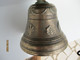 Delcampe - OBERTINO ANCIENNE CLOCHE DE VACHE En BRONZE COLLIER CUIR GRAVEE LABERGEMENT ST MARIE DOUBS BELLE SONORITE MELODIEUSE - Bells