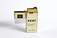 ANCIEN BRIQUET - KENT  DELUXE LENGTH - KOCROWN GL - PUBLICITAIRE VINTAGE LIGHTER             (2304.3) - Autres & Non Classés