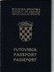 C117 --   PASSPORT  --   CROATIA  --   I. MODEL  --  1992  --  LADY PHOTO - Historical Documents