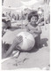 Old Real Original Photo - Nude Little Girl Playing On The Beach - Ca. 8.5x6 Cm - Anonieme Personen