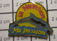 2722 Pin's Pins / Beau Et Rare / THEME : SPORTS / DAUPHIN GRIS LA NATATION MA PASSION - Swimming