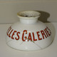 Delcampe - *ANCIEN ENCRIER PORCELAINE PUBLICITE NOUVELLES GALERIES COGNAC Jus De Grenier    E - Inkwells