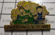 2817 Pin's Pins / Beau Et Rare / THEME : ADMINISTRATIONS / ECOLE MATERNELLE DE LA FOBIO MONTAUBAN - Administrations