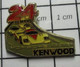 1316a Pin's Pins / Beau Et Rare / THEME : SPORTS / AUTOMOBILE ENDURANCE 24 H DU MANS PORSCHE KREMER KENWOOD - Automobilismo - F1