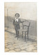 Cpa, Belle Carte Photo, Enfant, Chaise, 2 Scannes, Carte Pour Granville 14 - Abbildungen