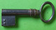 Delcampe - Lot 9 Anciens Outils Petites CLEFS - Pour Porte Armoire Placard - Etat D'usage "dans Leur Jus"- Vers 1930 1960 - Otros Aparatos