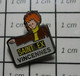 1316a Pin's Pins / Beau Et Rare / THEME : ADMINISTRATIONS / COLLEGE LYCEE SAINT EX VINCENNES PETIT PRINCE - Administrations