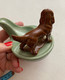 Wade Chien Sur Socle Par Wade Porcelaine Made In England Chien Brun Chiot Cocker?? Wade Angleterre Année Cc 50 Vintage - Animales