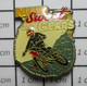 3119 Pin's Pins / Beau Et Rare / THEME : MOTOS / MOTO-CROSS MUD SWEAT AND GEARS - Motorbikes