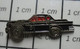 1822 Pin's Pins / Beau Et Rare / THEME : AUTOMOBILES / FORD MUSTANG NOIRE ANNEES 60 - Ford