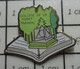 2222 Pin's Pins / Beau Et Rare / THEME : ADMINISTRATIONS / ARBRE LIVRE CAHIER COLLEGE DE LA FORET TRAINOU - Administrations