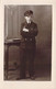 CPA - PHOTO - Portrait D'un Jeune Garçon En Uniforme Avec Une Casquette Sur La Tête Et Des Gants Dans Les Mains - Ritratti