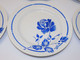 Delcampe - *6 ASSIETTES PLATES MOULIN DES LOUPS HAMAGE Mod. RIGOBERT ROSES FLEURS BLEUES   E - Orchies/Moulin Des Loups (FRA)