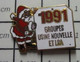 911D Pin's Pins / Beau Et Rare / THEME : NOEL / PERE NOEL  ! GROUPE USINE NOUVELLE ET LSA - Kerstmis