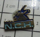 512F Pin's Pins / Beau Et Rare / THEME : SPORTS / CLUB NATATION NCH - Zwemmen