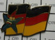 512g2 Pin's Pins / Beau Et Rare / THEME : JEUX OLYMPIQUES / ALBERTVILLE 92 MASCOTTE + DRAPEAU ALLEMAGNE Réunifiée !!! - Jeux Olympiques