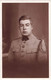 CPA Photo D'un Militaire - Portrait - Soldat En Uniforme à Identifier - Fotografia